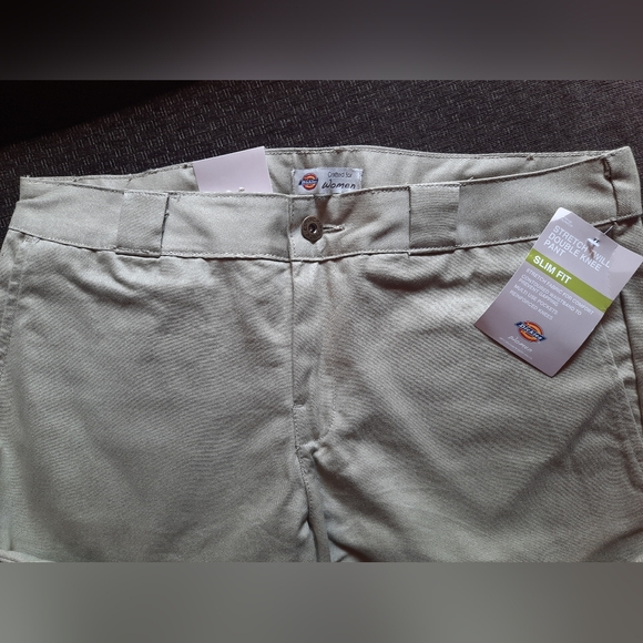 Women's Dickies Pants BNWT - Picture 2 of 3